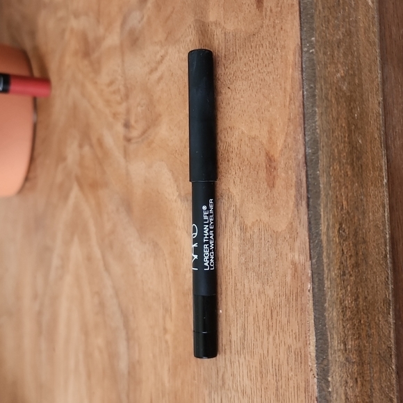 Nars eyeliner and lip pencil samples - Picture 2 of 6